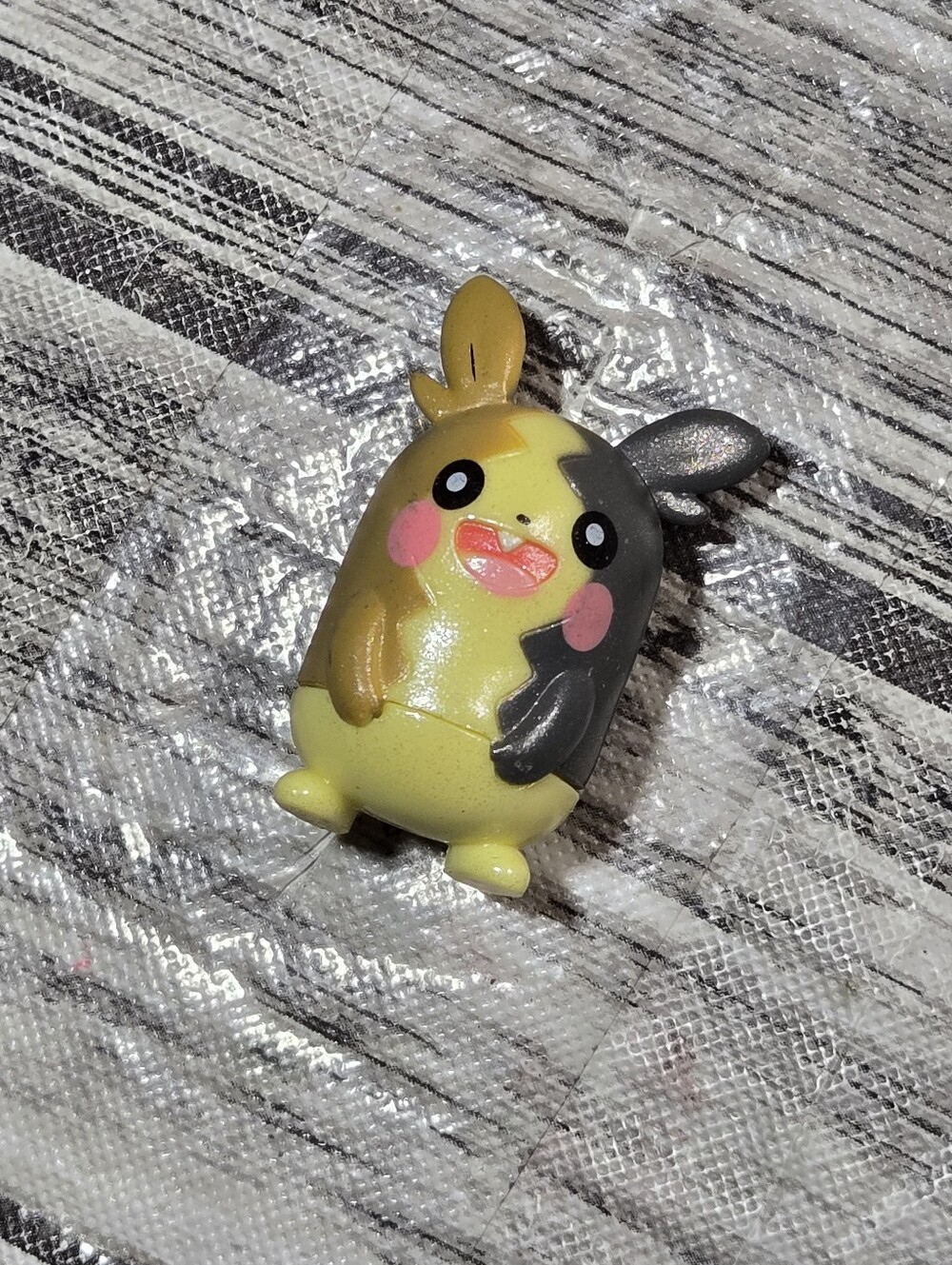 1.5" Pokémon Morpeko mini figure from the 2021 Wicked Cool Toys (WCT) glitter se